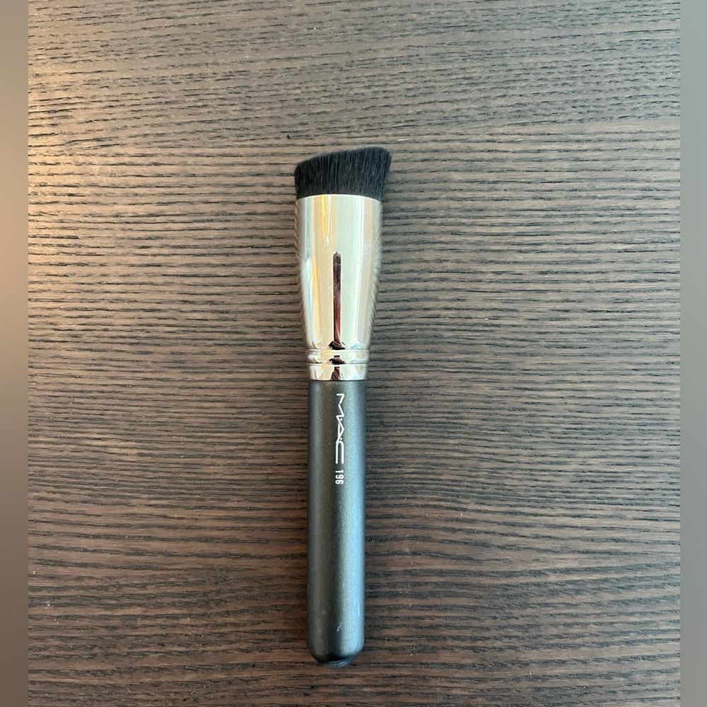 Mac 196 Brush